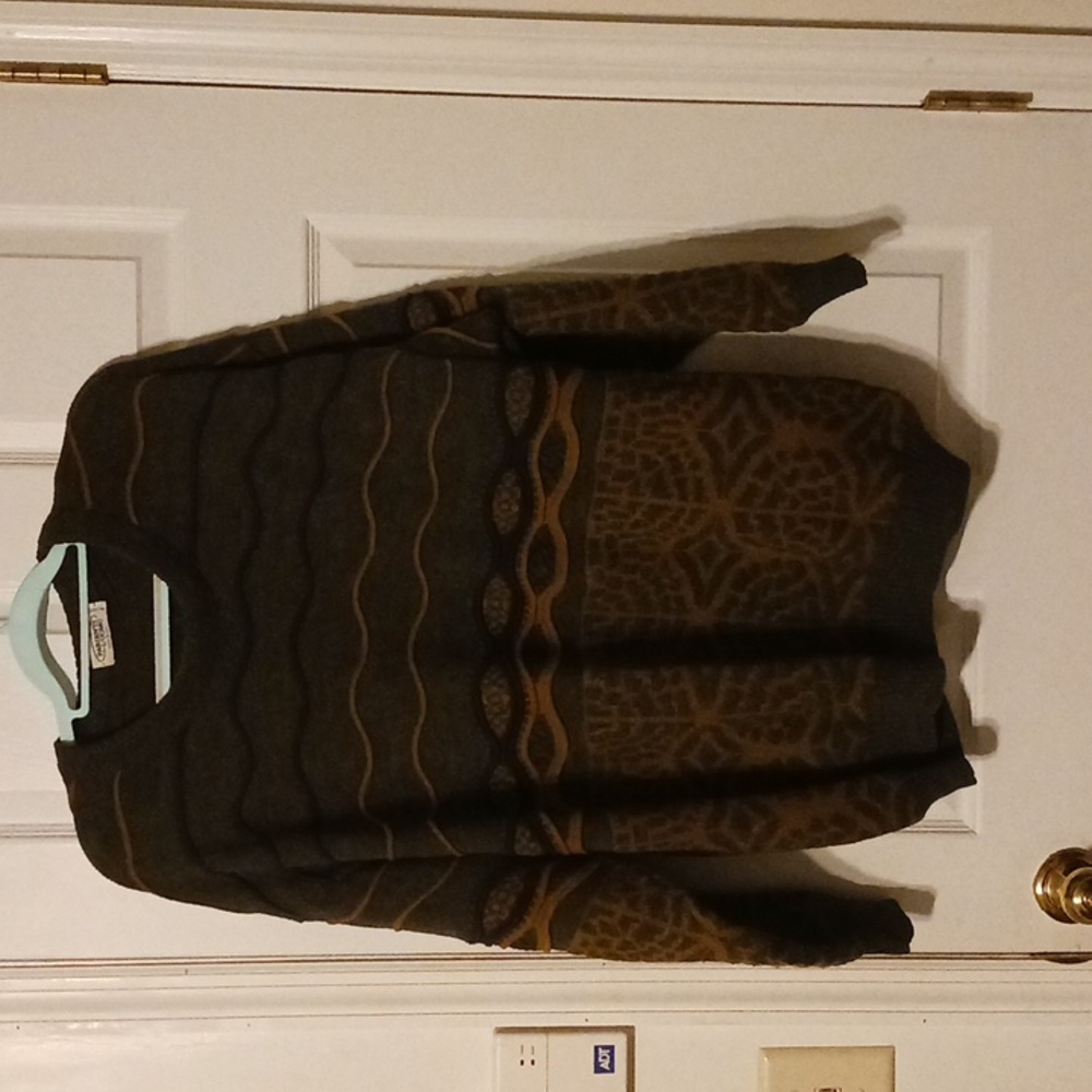 Italian men's sweater Suze large brown with print on it